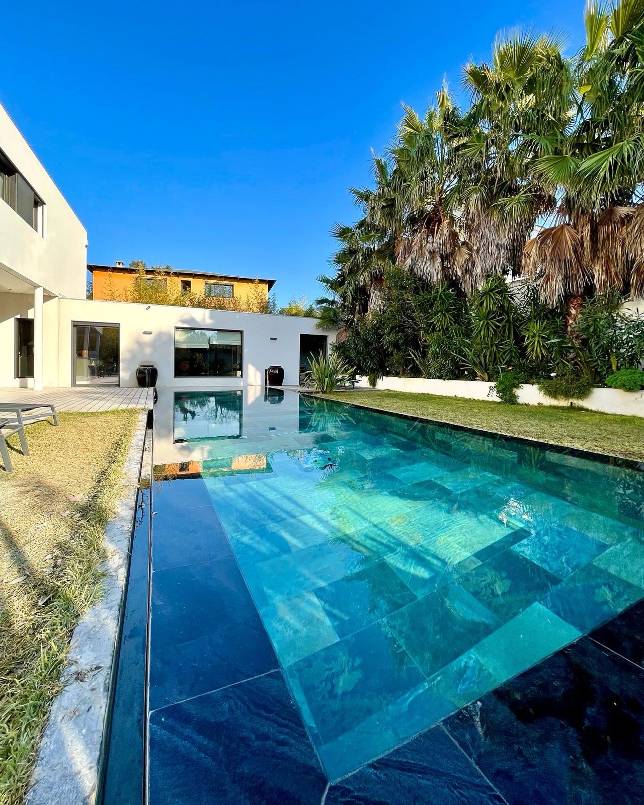 Pose de carrelage piscine marseille